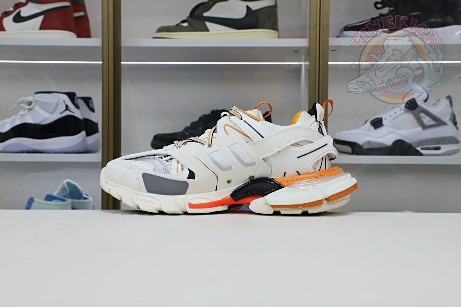 Balenciaga BLGA  Track(LED)