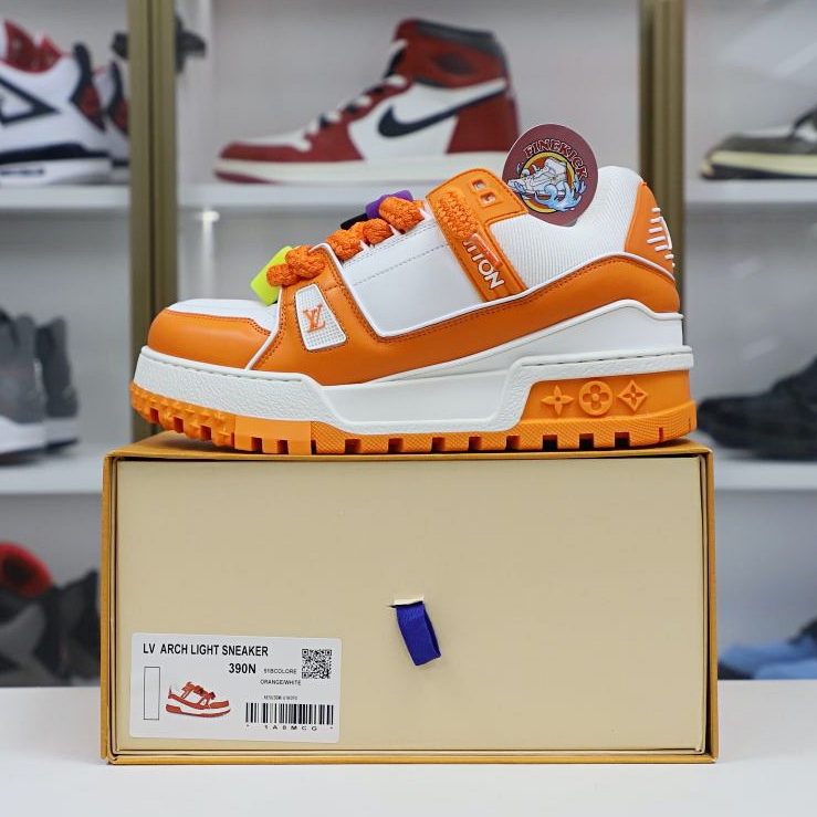 L/V Trainer