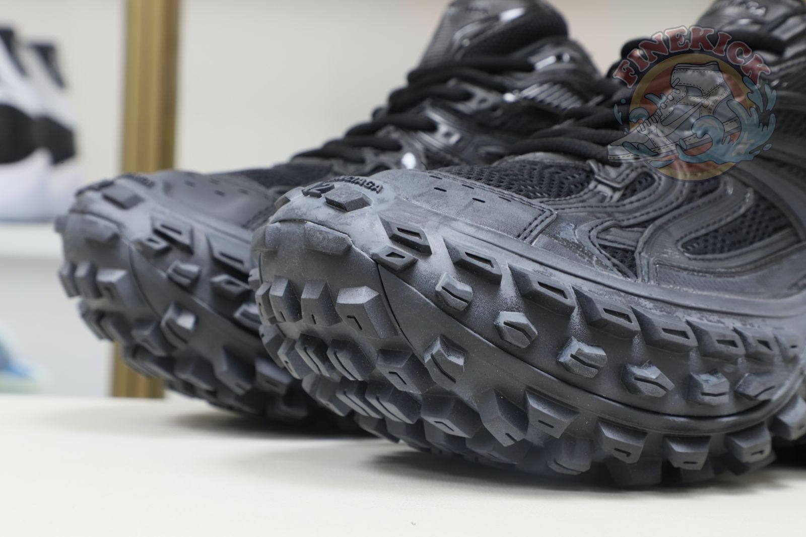 Balenciaga BLGA  Defender