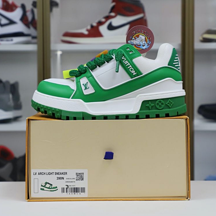 L/V Trainer