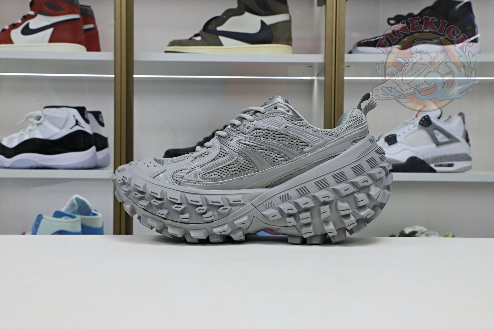 Balenciaga BLGA  Defender