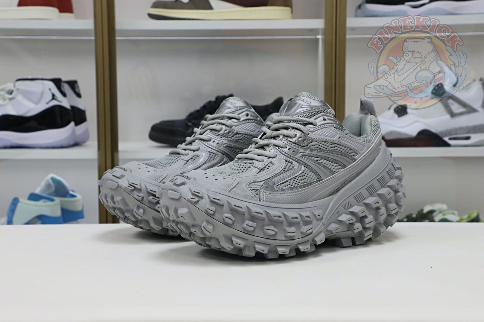 Balenciaga BLGA  Defender