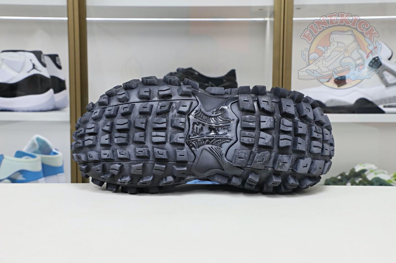 Balenciaga BLGA  Defender