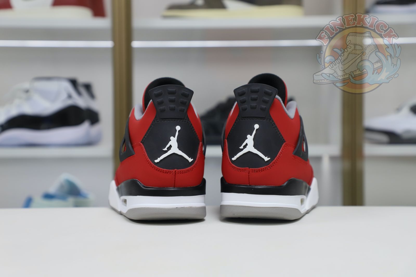 Air Jordan4 RetroToro Bravo
