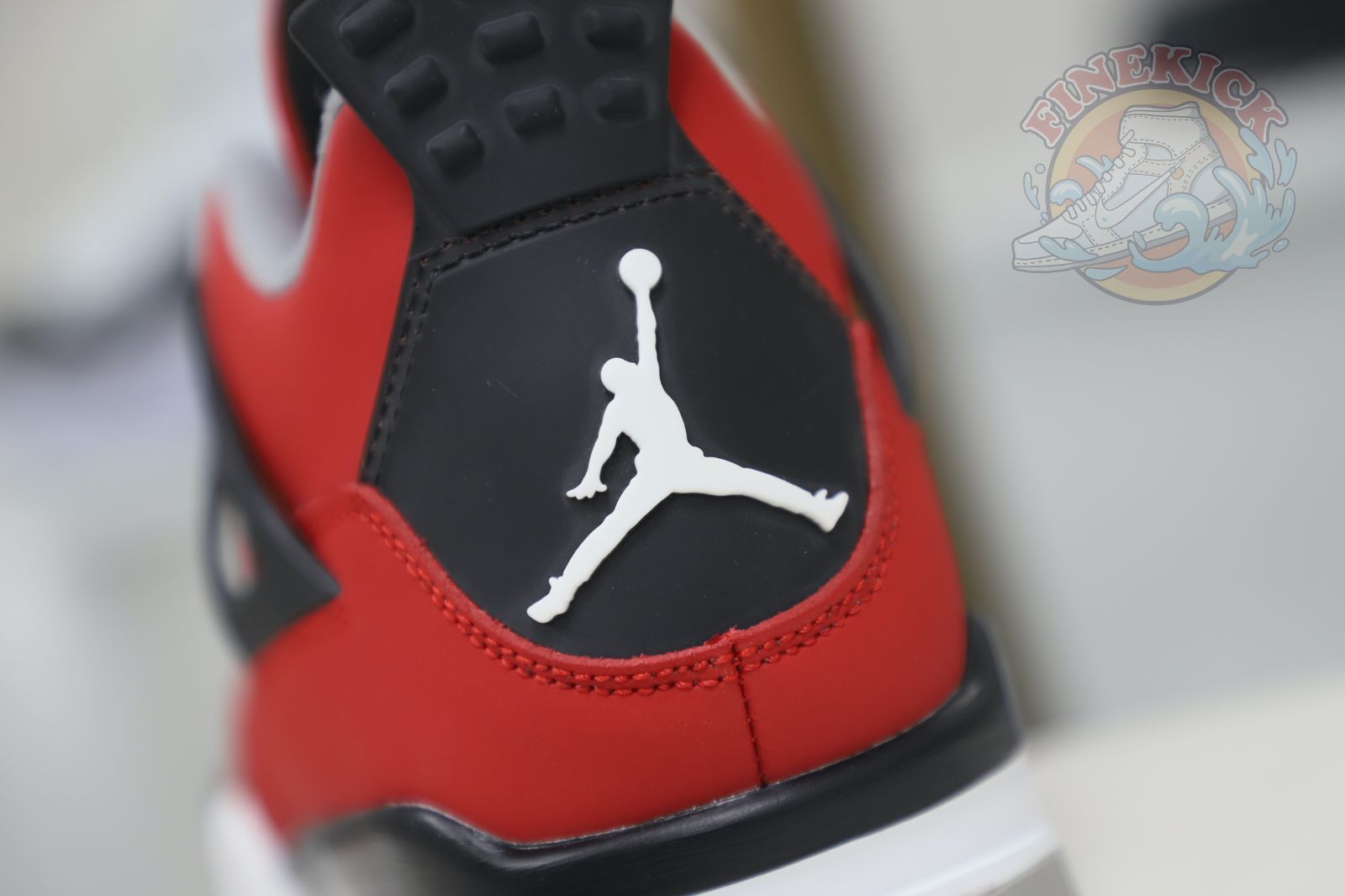 Air Jordan4 RetroToro Bravo