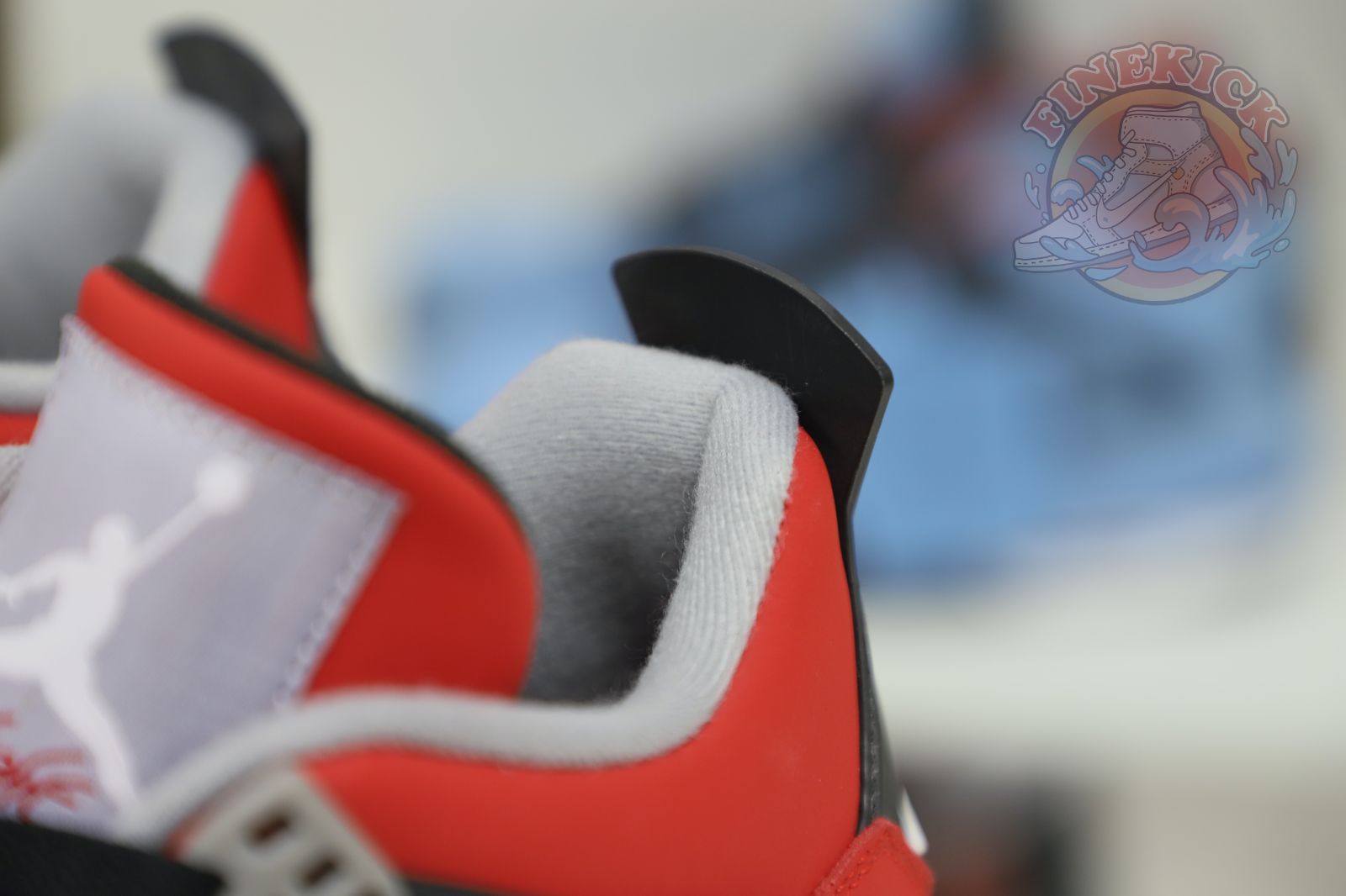 Air Jordan4 RetroToro Bravo