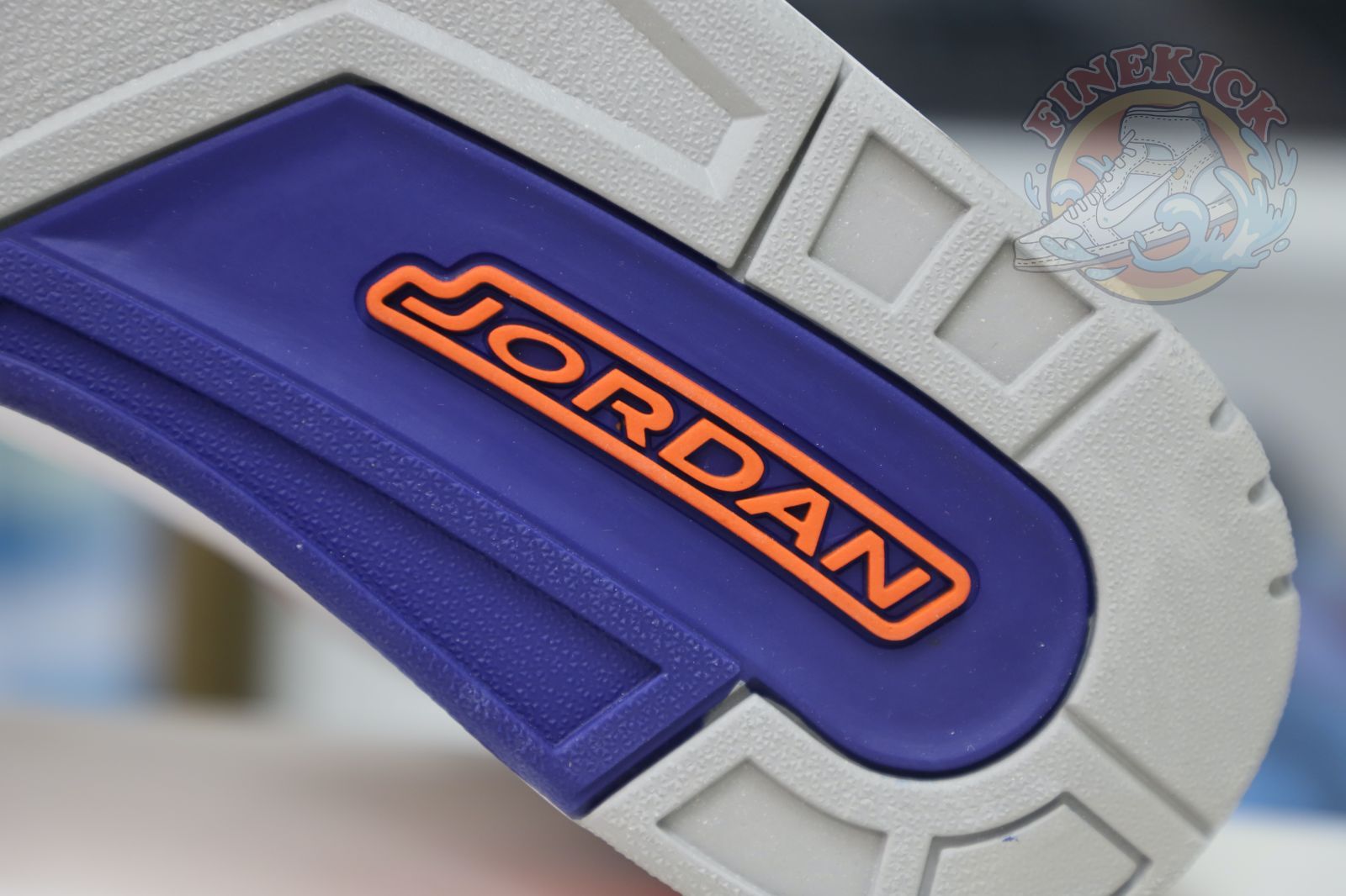AIR JORDAN 3 RETRO 'KNICKS'