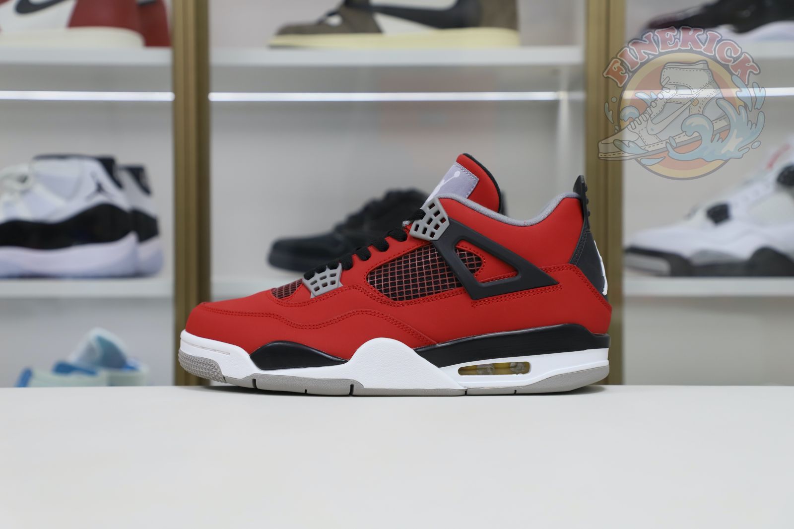Air Jordan4 RetroToro Bravo