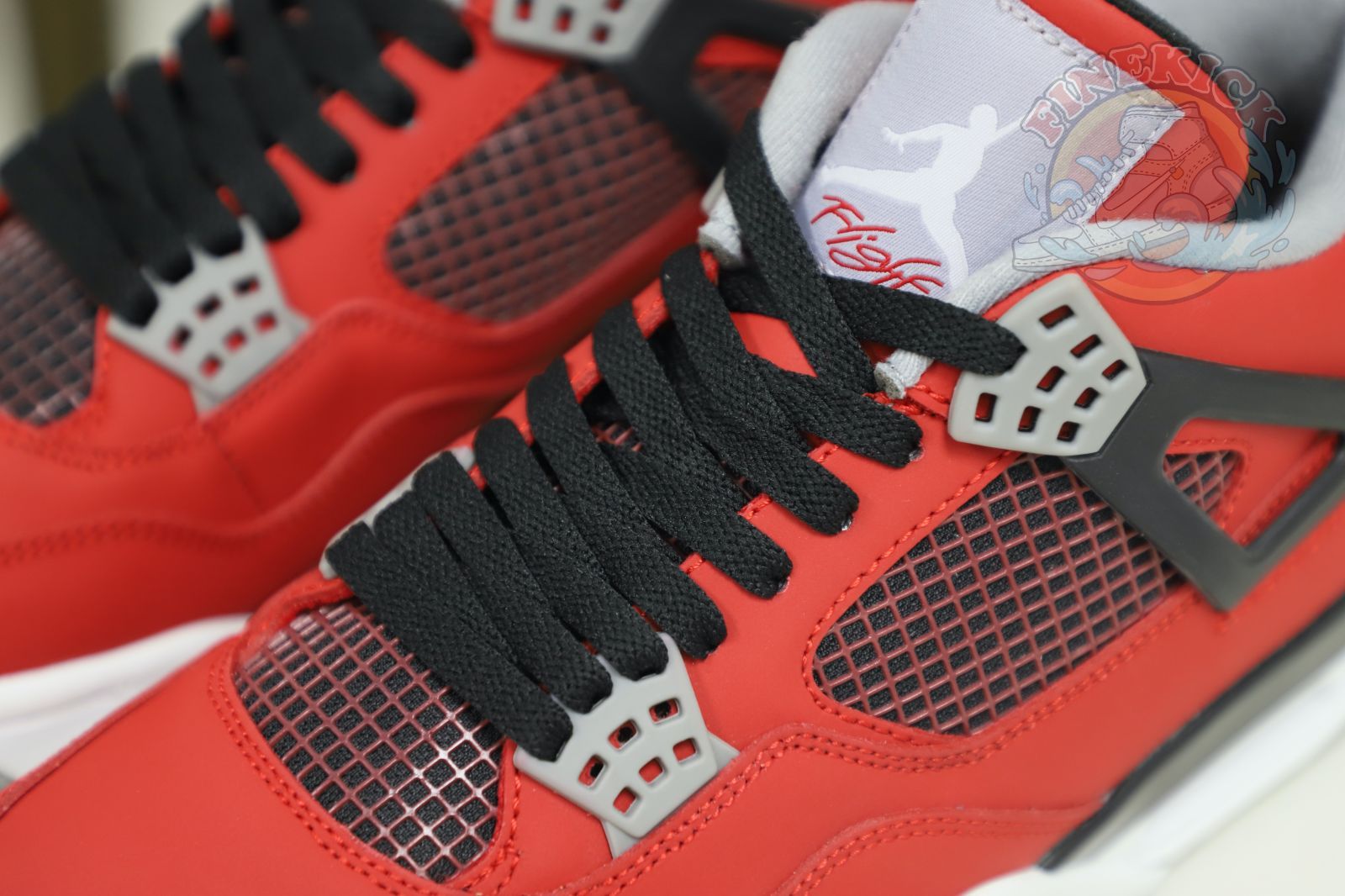 Air Jordan4 RetroToro Bravo