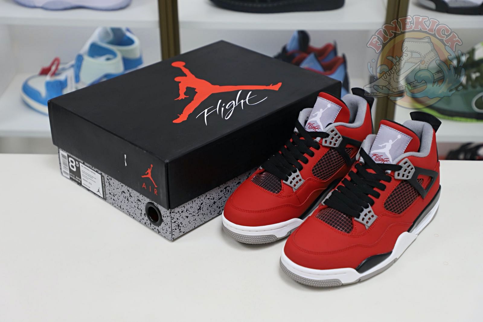 Air Jordan4 RetroToro Bravo