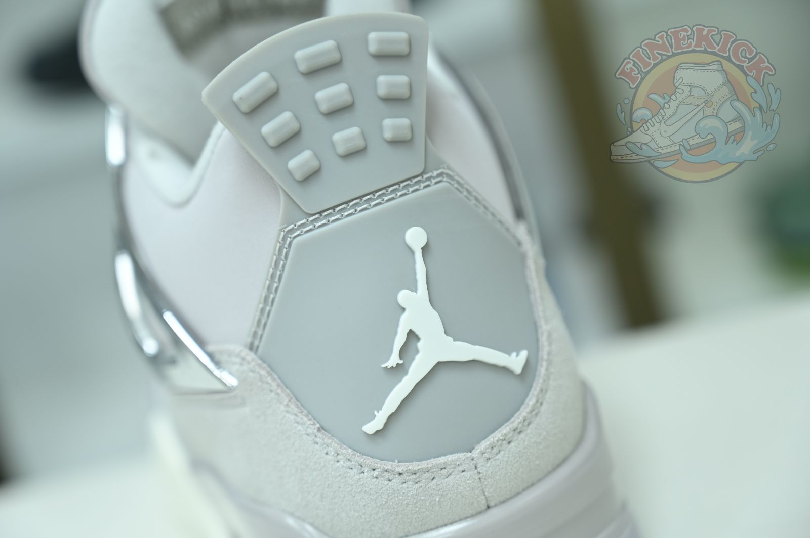 Air Jordan 4