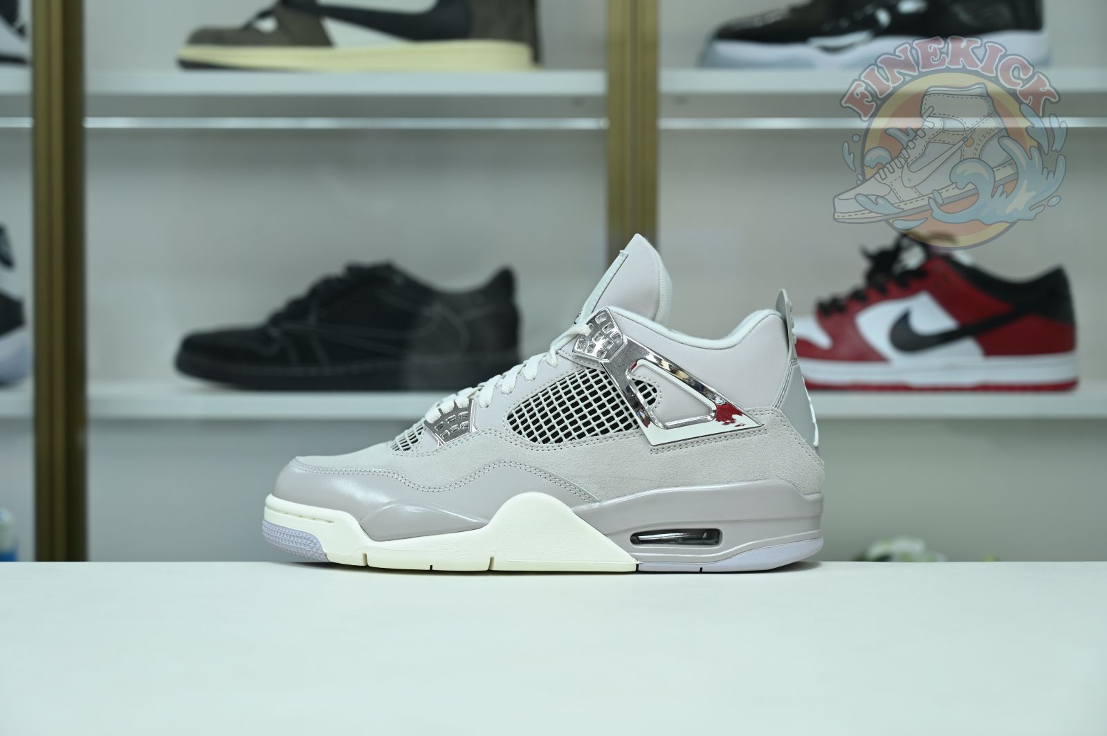 Air Jordan 4