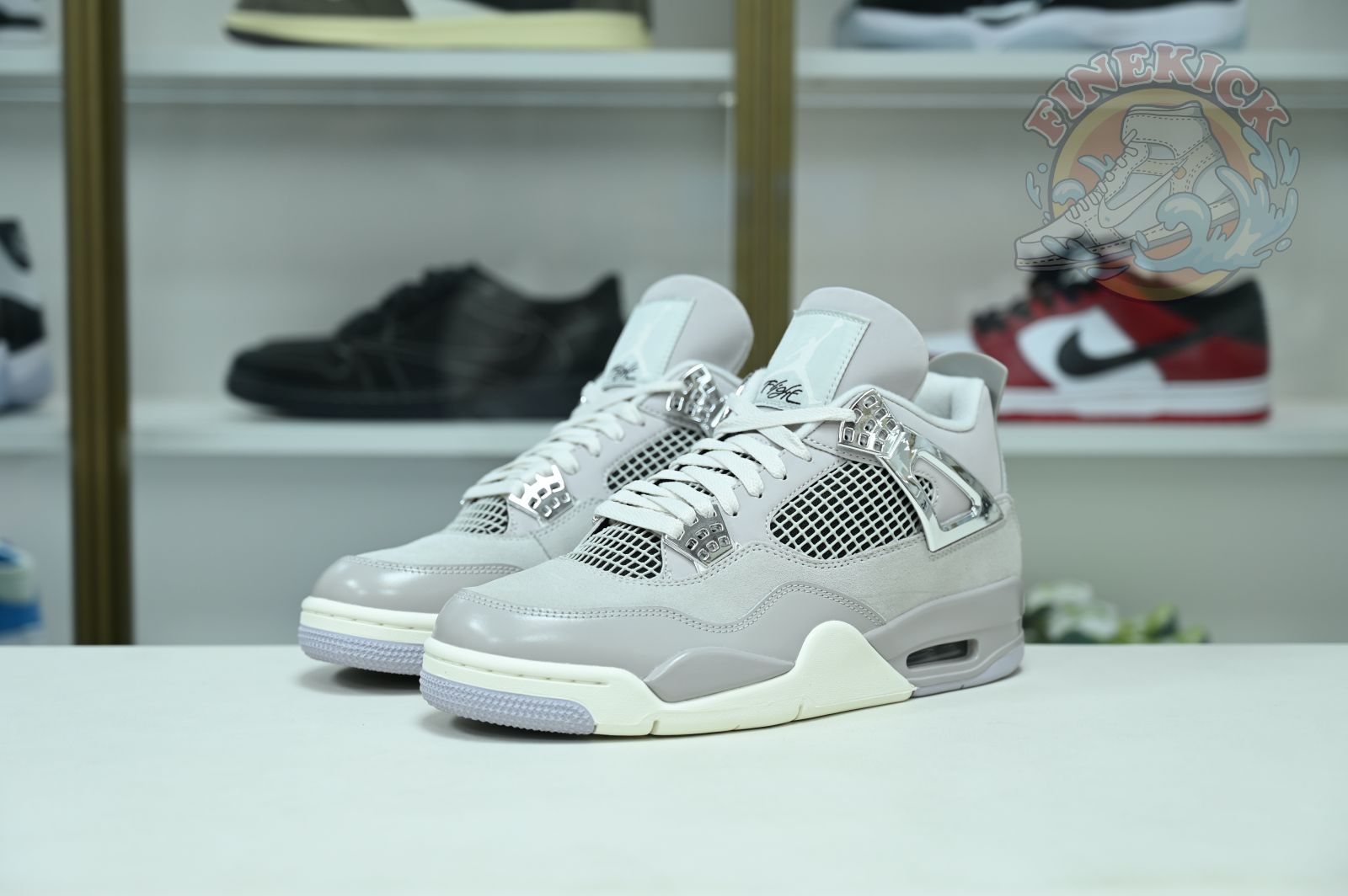 Air Jordan 4