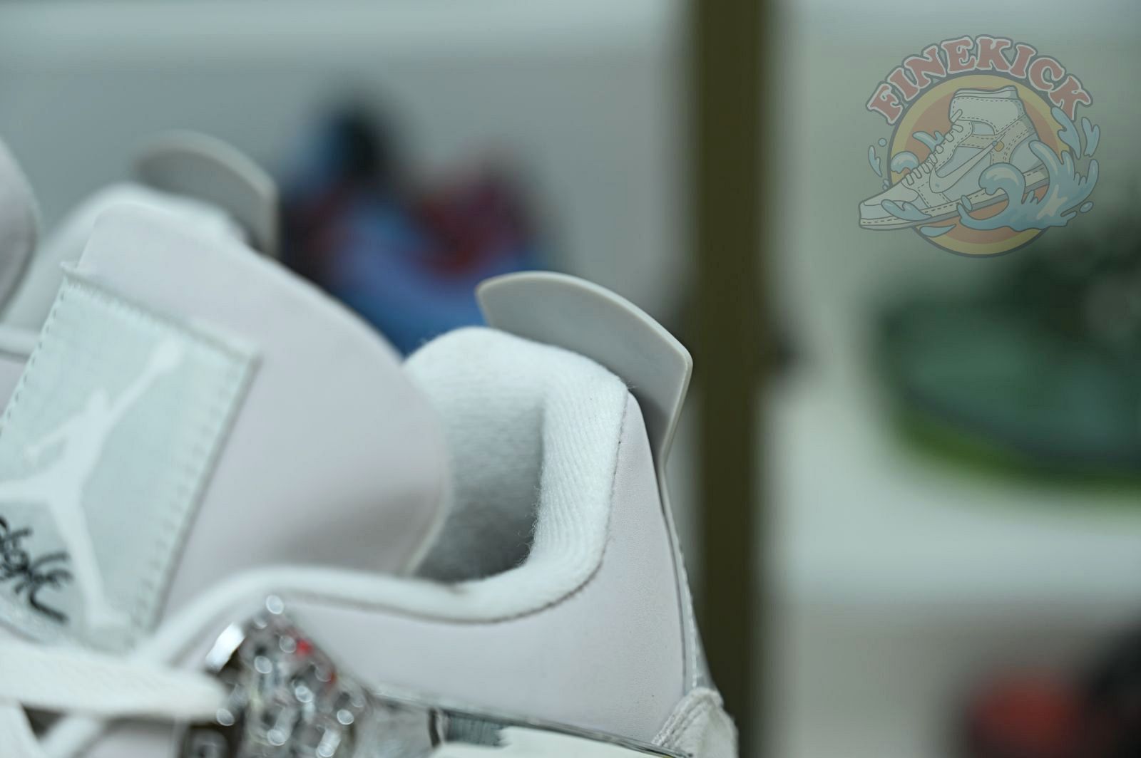Air Jordan 4