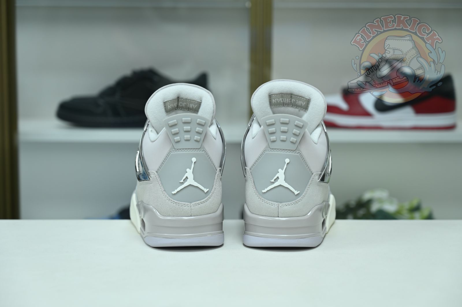 Air Jordan 4