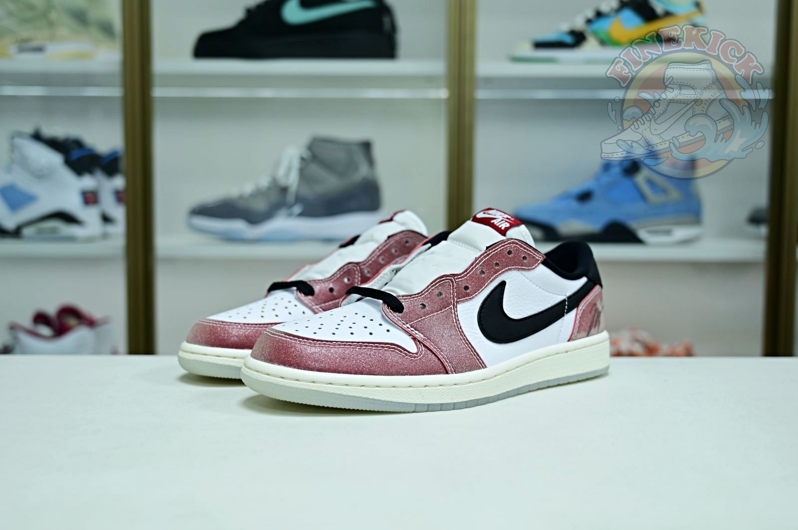 Trophy Room x Air Jordan1 Low OG