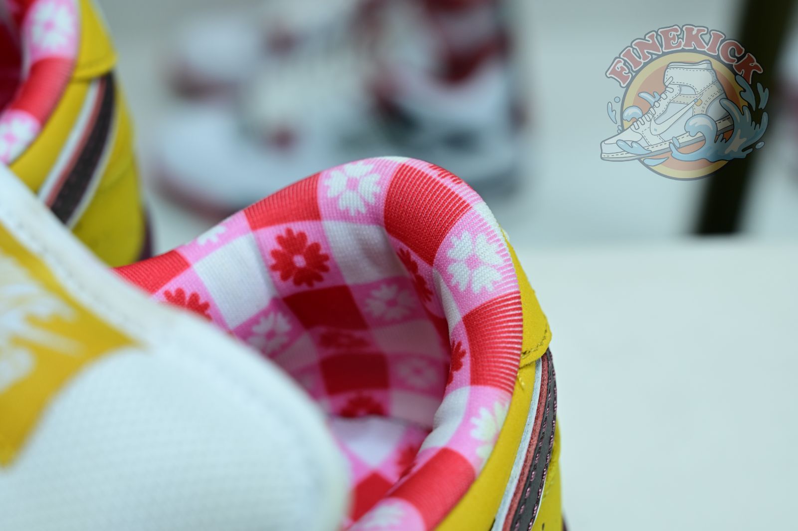 Nike Dunk SB Low YellowLobster
