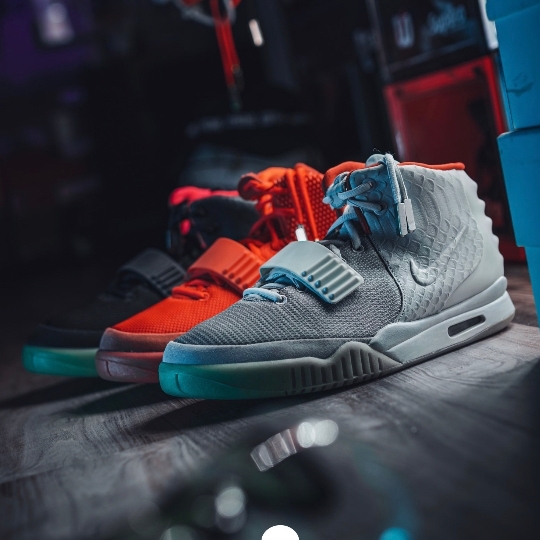 NIKE x Air Yeezy