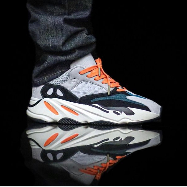 YEEZY 700
