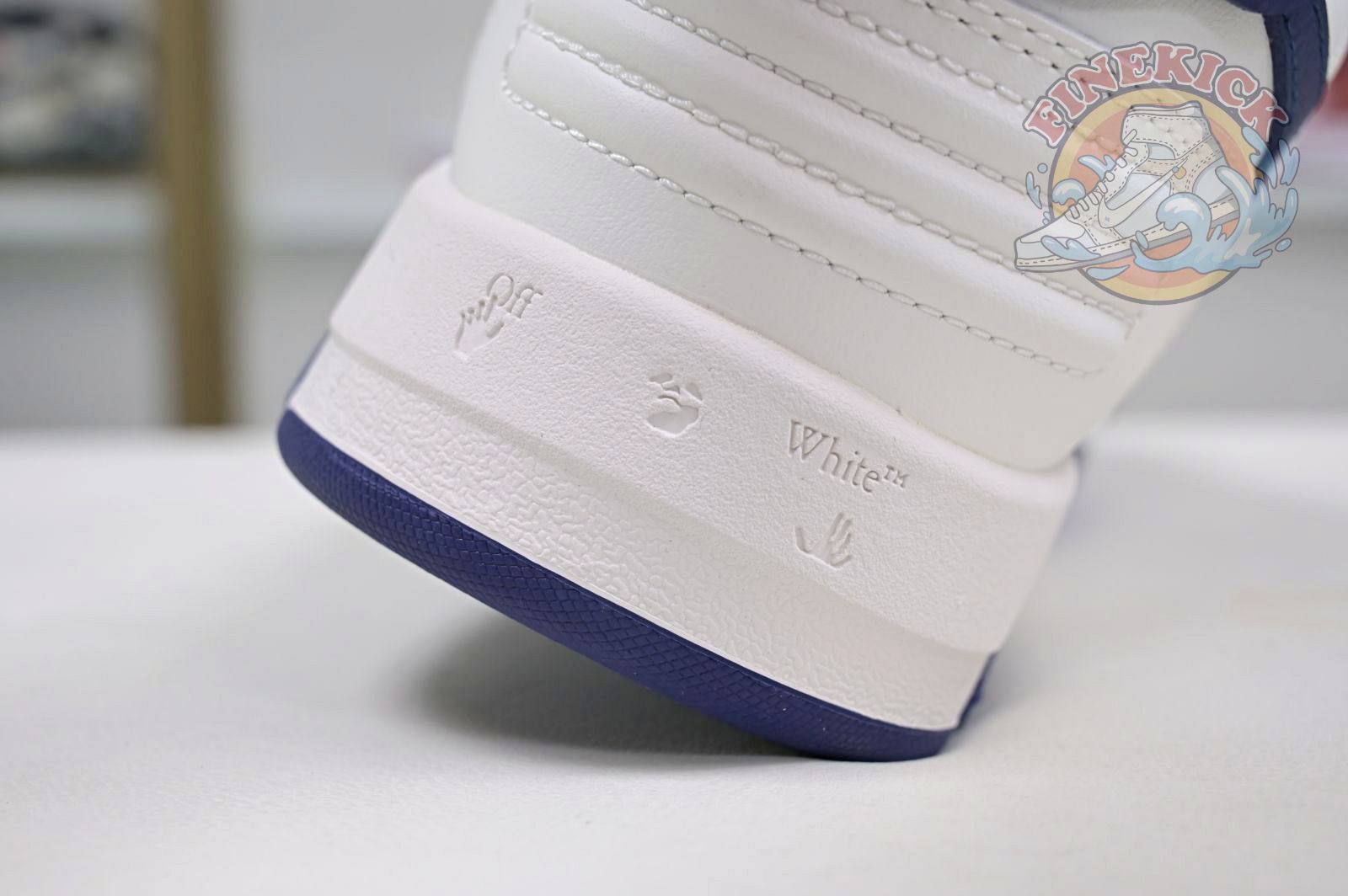 OFF-WHITE Ous Of Office