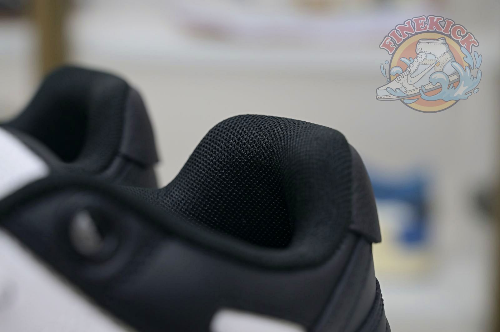 OFF-WHITE Ous Of Office