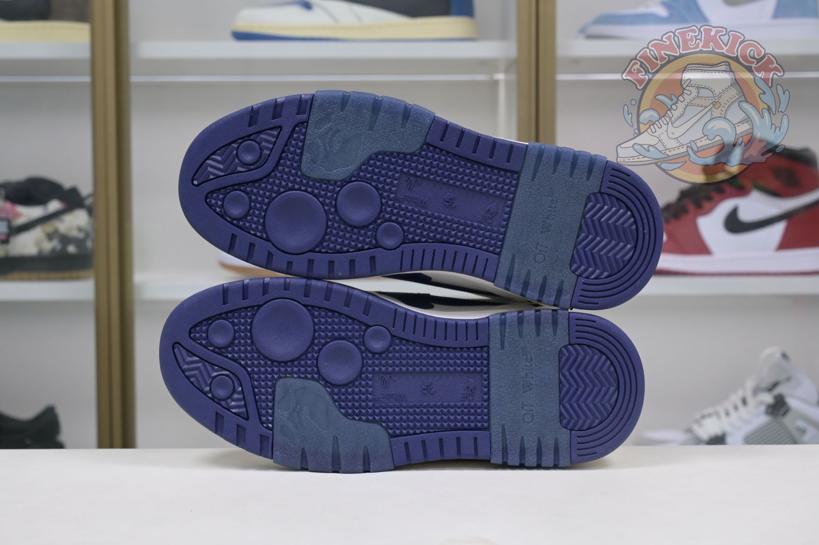 OFF-WHITE Ous Of Office