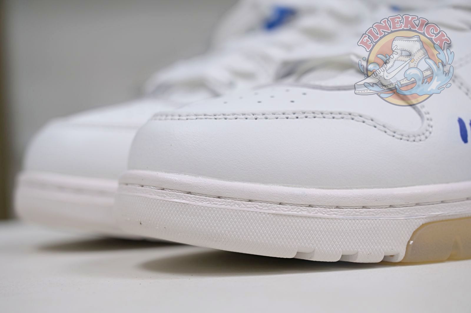 OFF-WHITE Ous Of Office