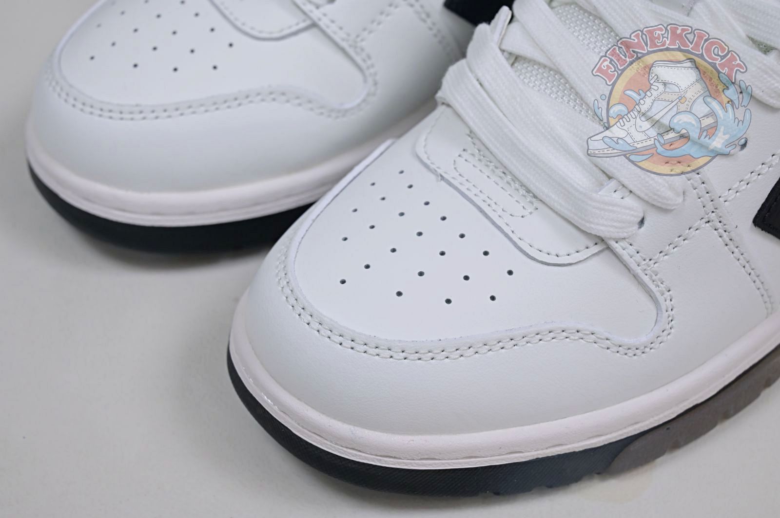 OFF-WHITE Ous Of Office