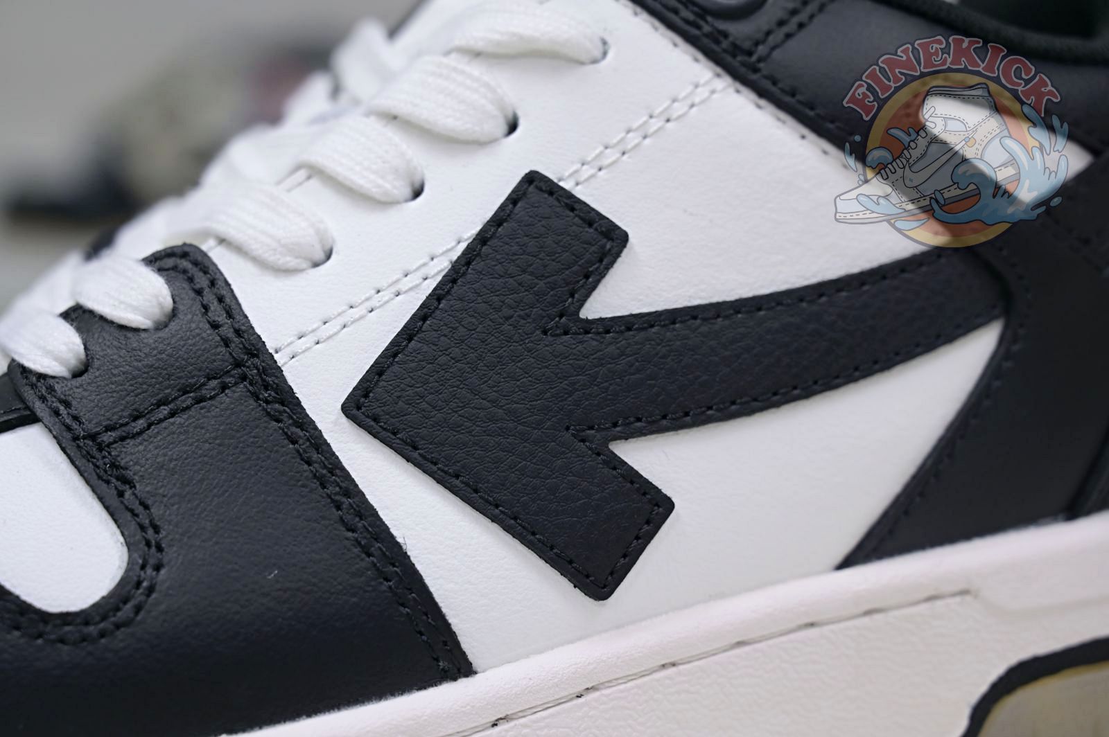 OFF-WHITE Ous Of Office