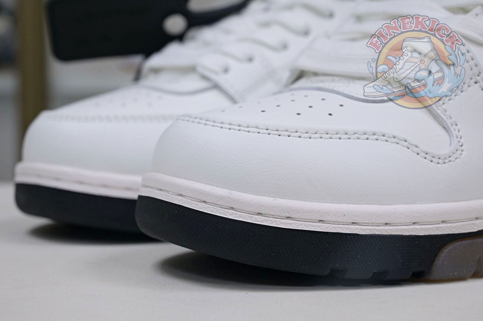 OFF-WHITE Ous Of Office