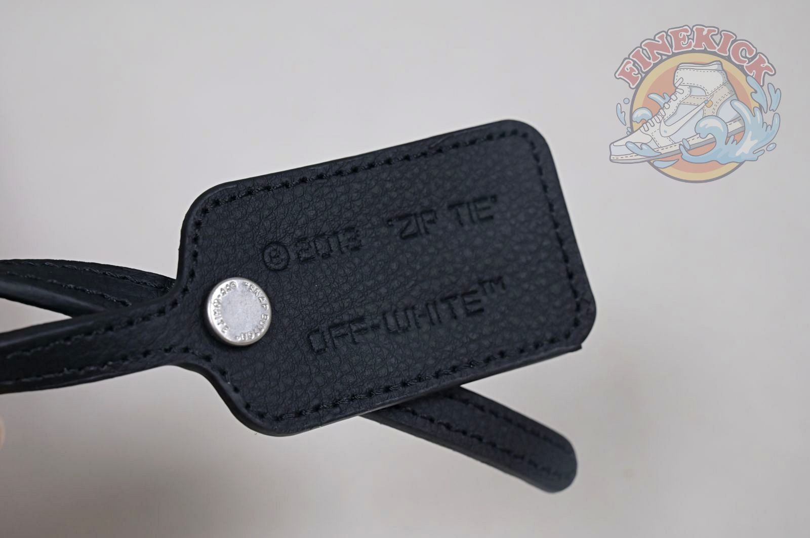 OFF-WHITE Ous Of Office