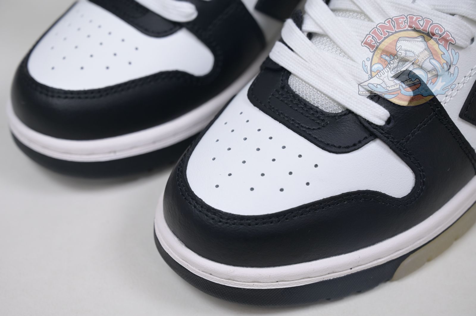 OFF-WHITE Ous Of Office