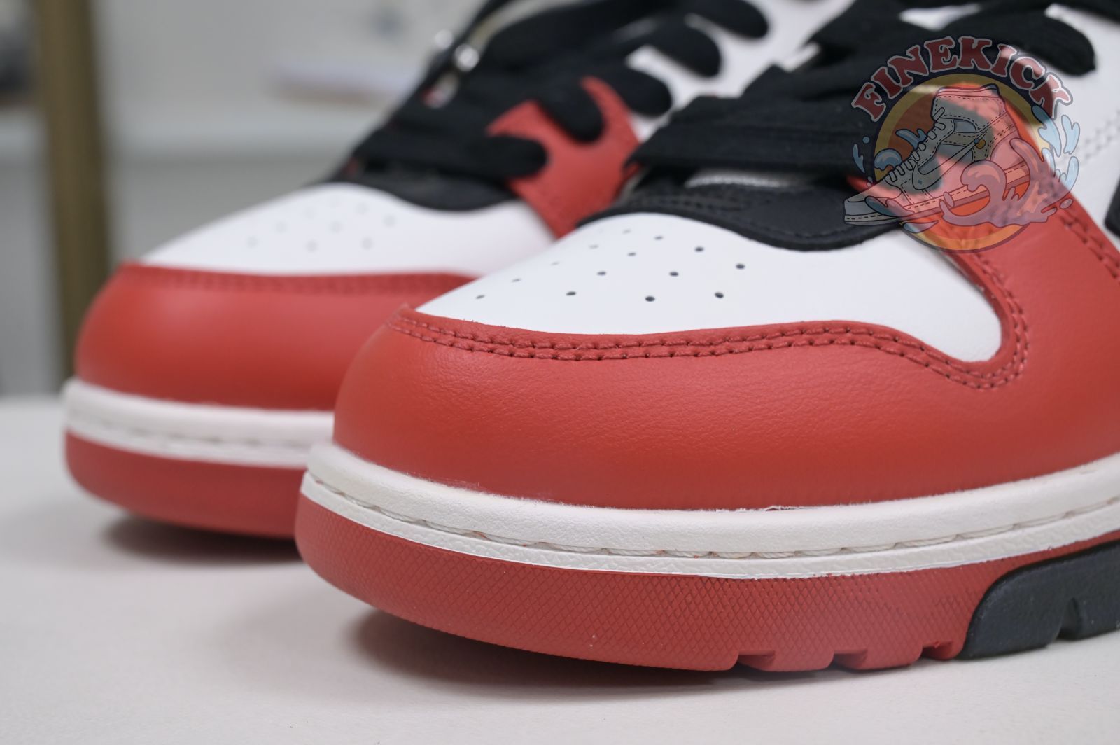 OFF-WHITE Ous Of Office