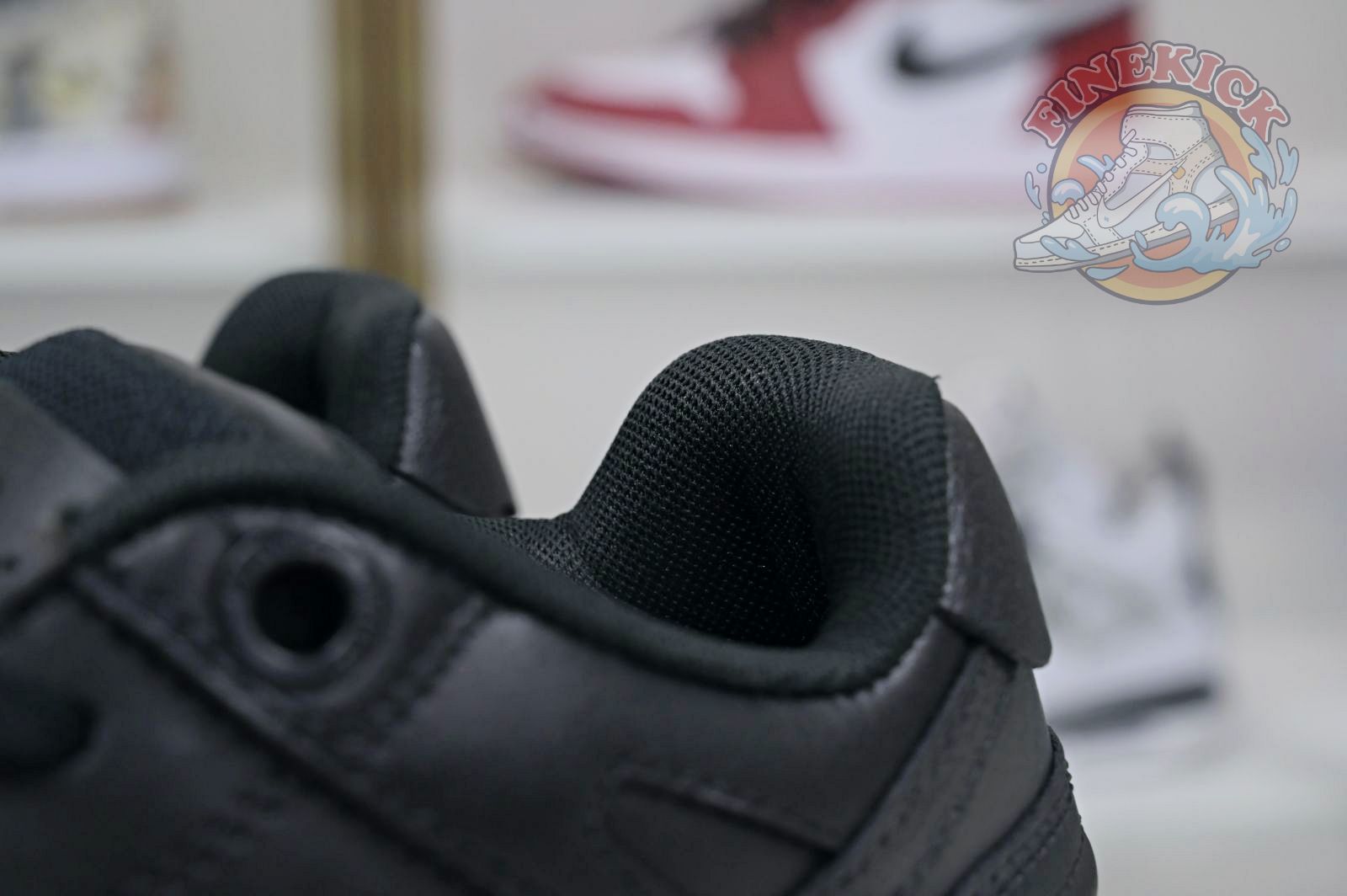 OFF-WHITE Ous Of Office