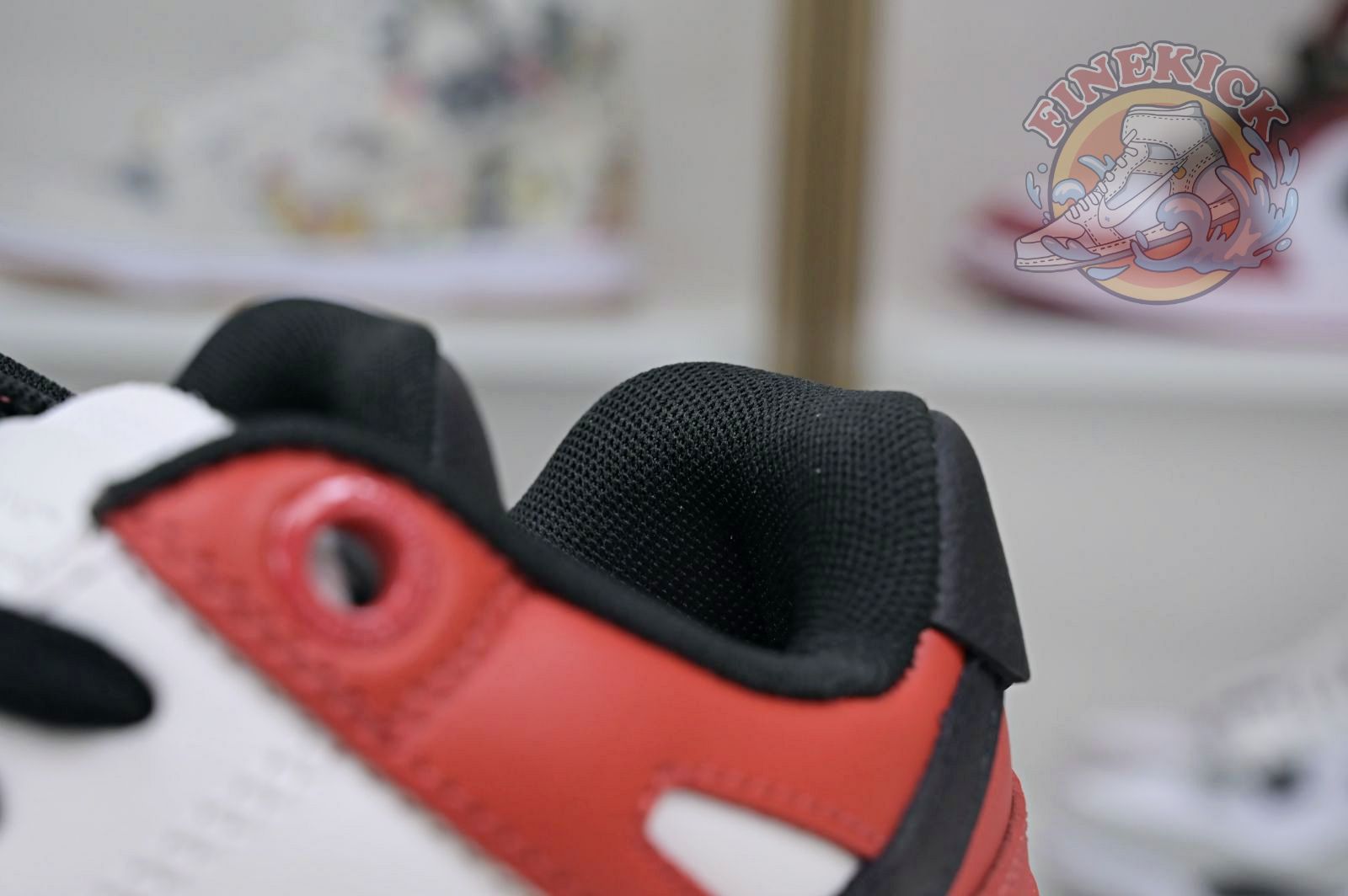 OFF-WHITE Ous Of Office