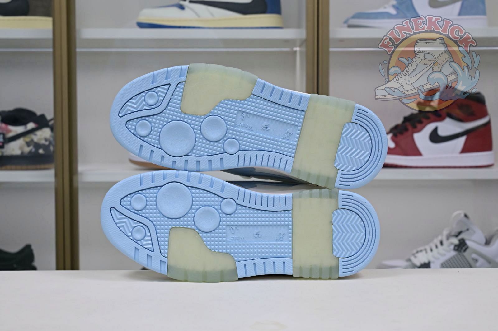 OFF-WHITE Ous Of Office