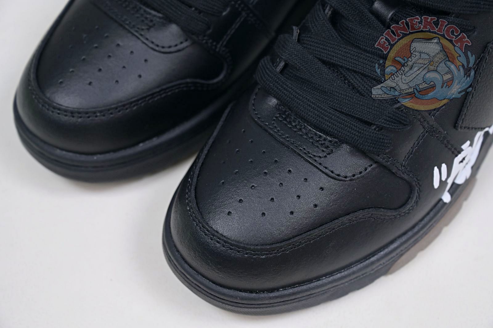 OFF-WHITE Ous Of Office