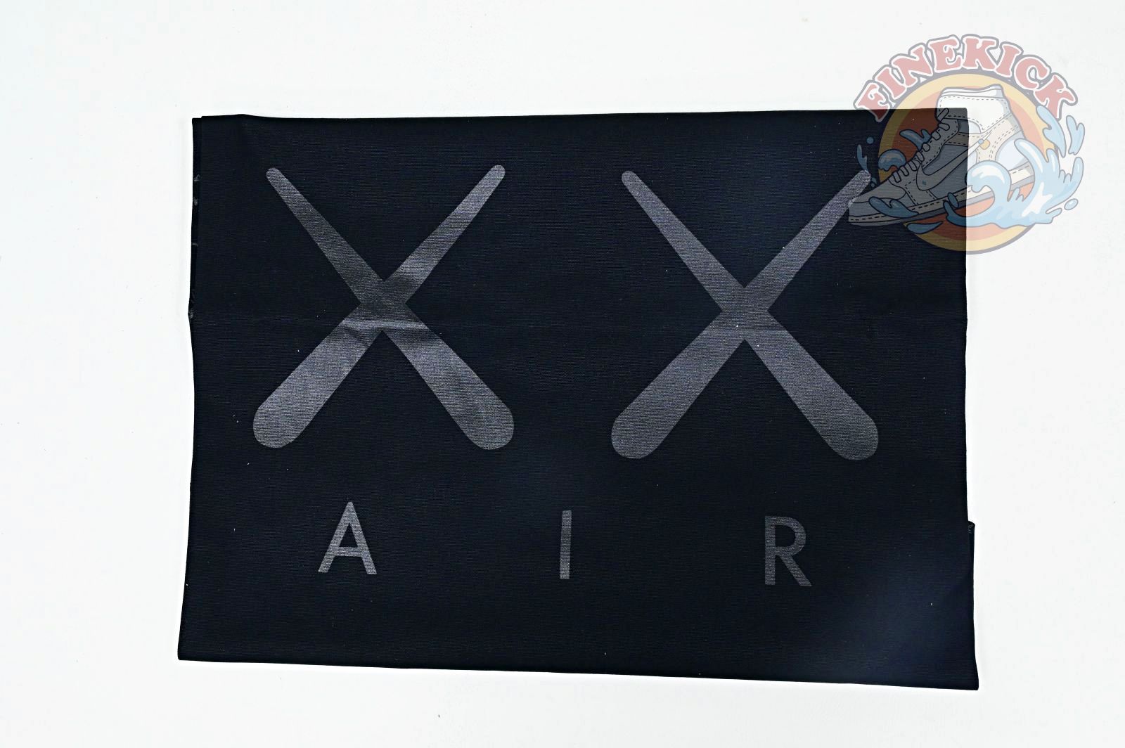 Air Jordan 4 retro kaws