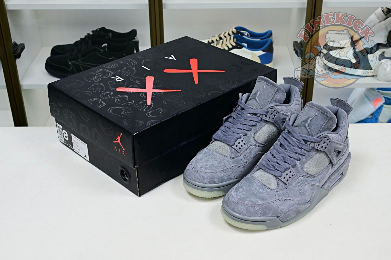 Air Jordan 4 retro kaws