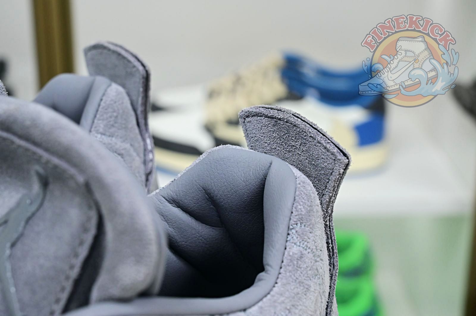 Air Jordan 4 retro kaws