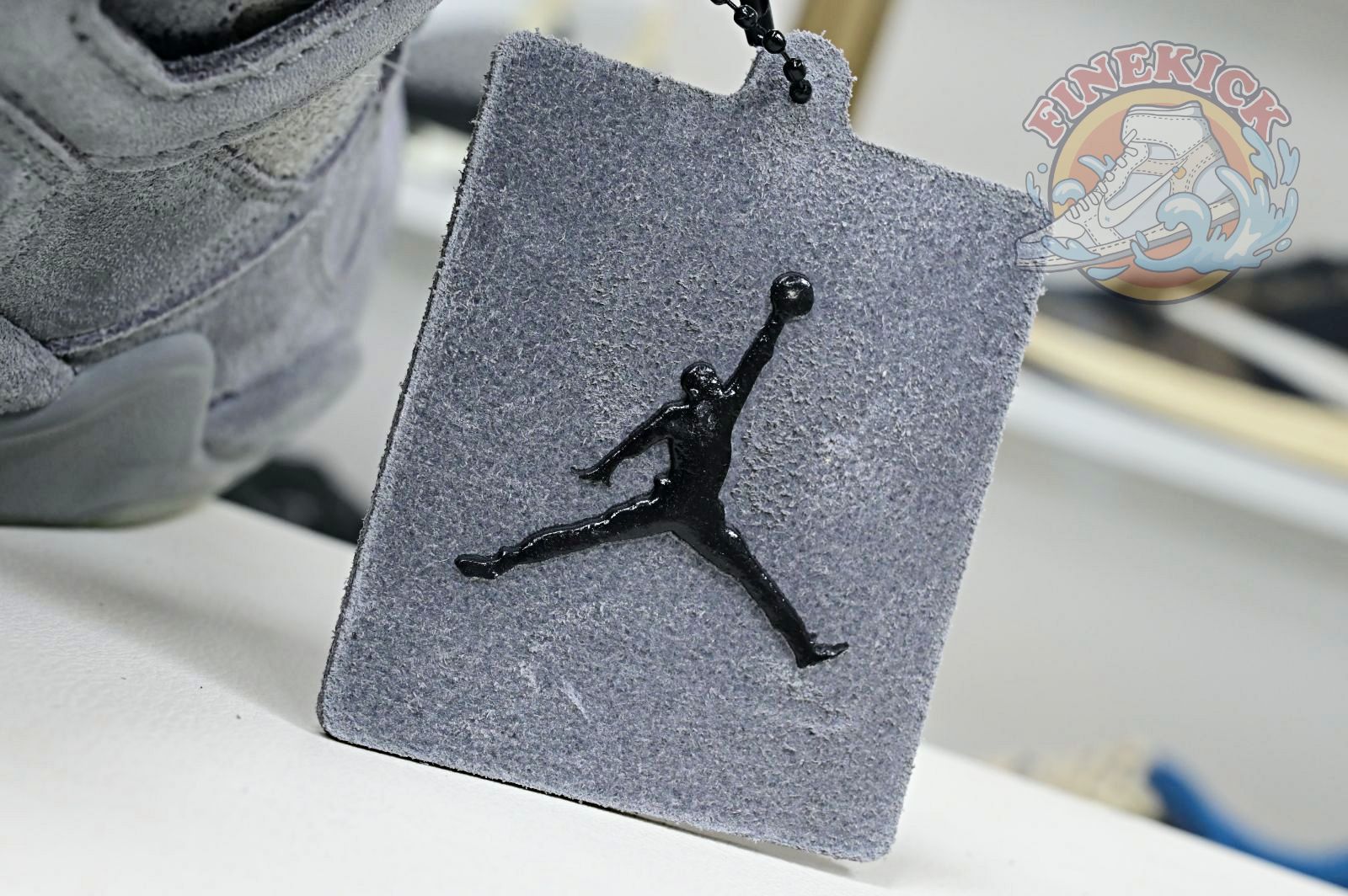 Air Jordan 4 retro kaws