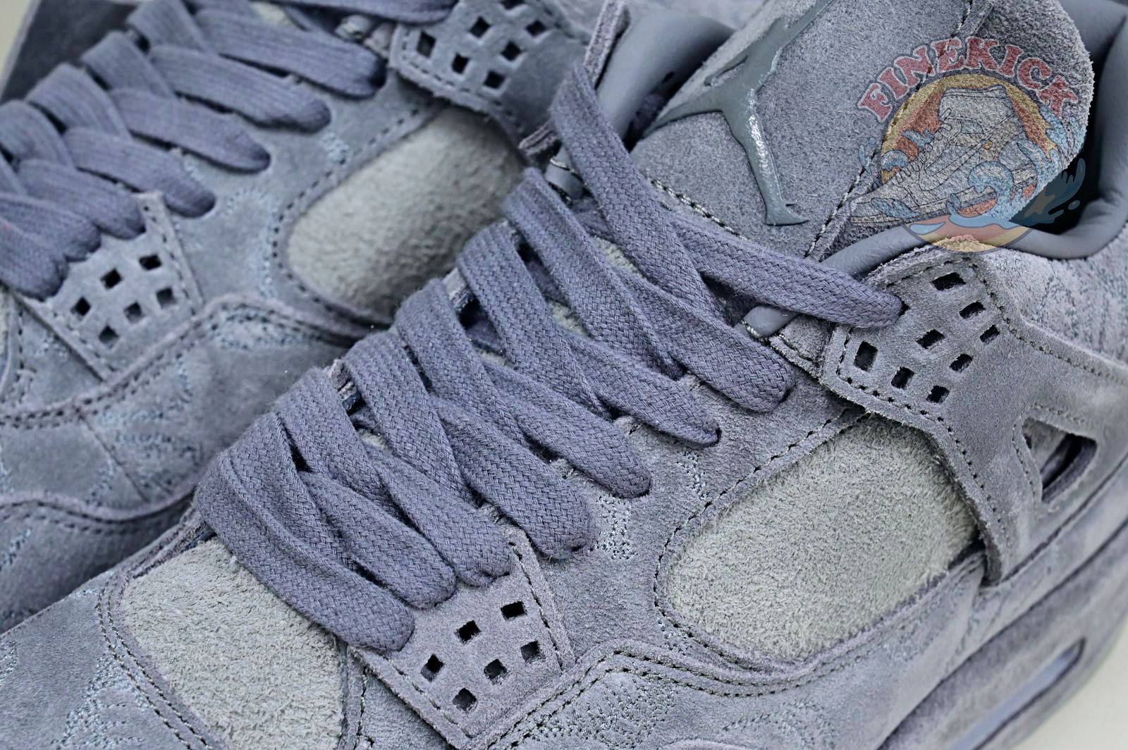 Air Jordan 4 retro kaws