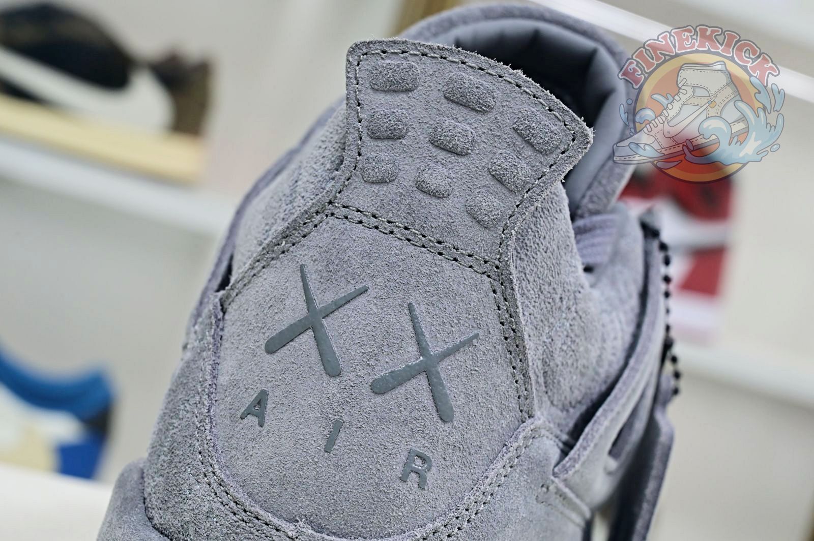 Air Jordan 4 retro kaws