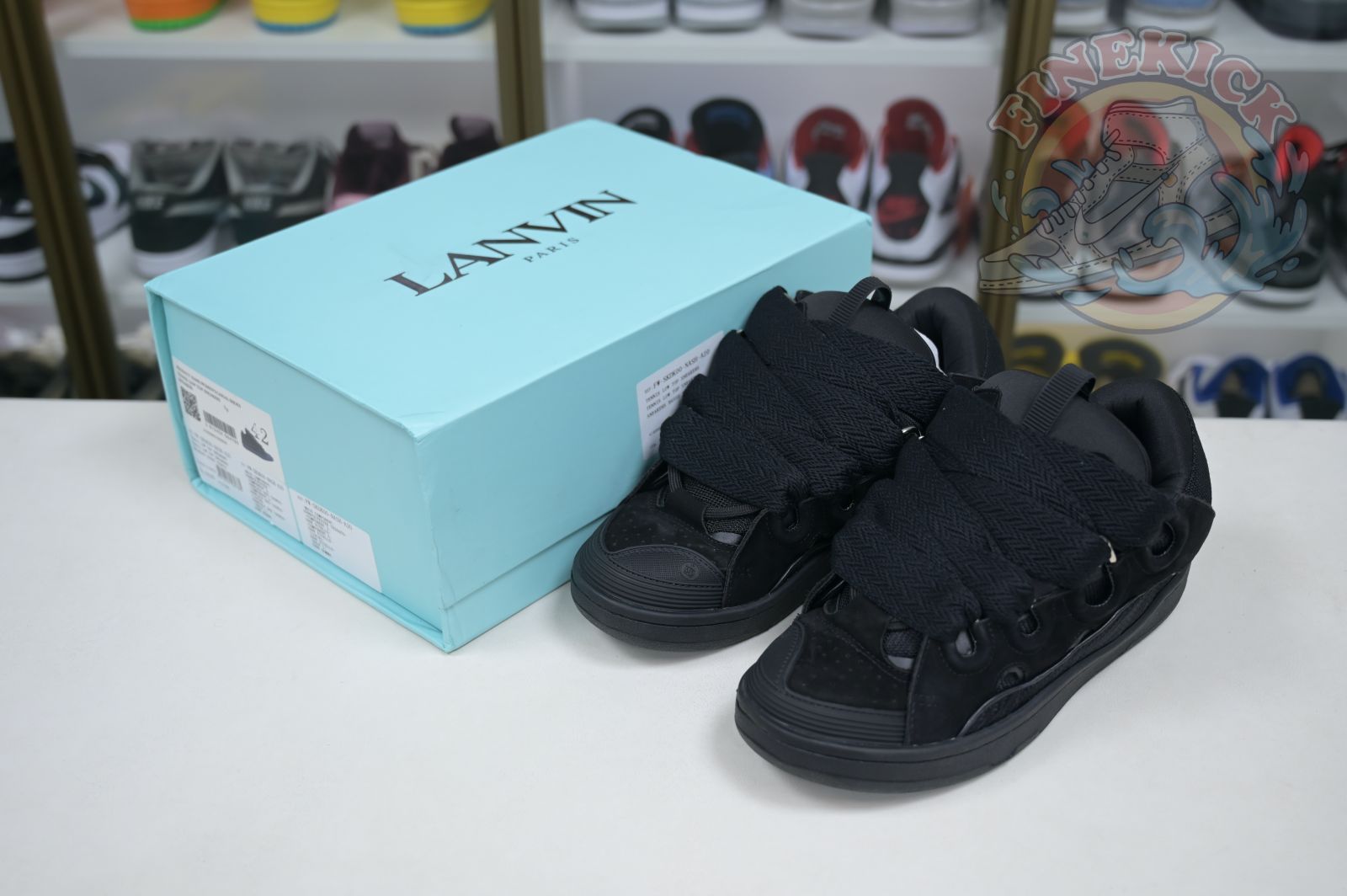 Lanv*n  Curb