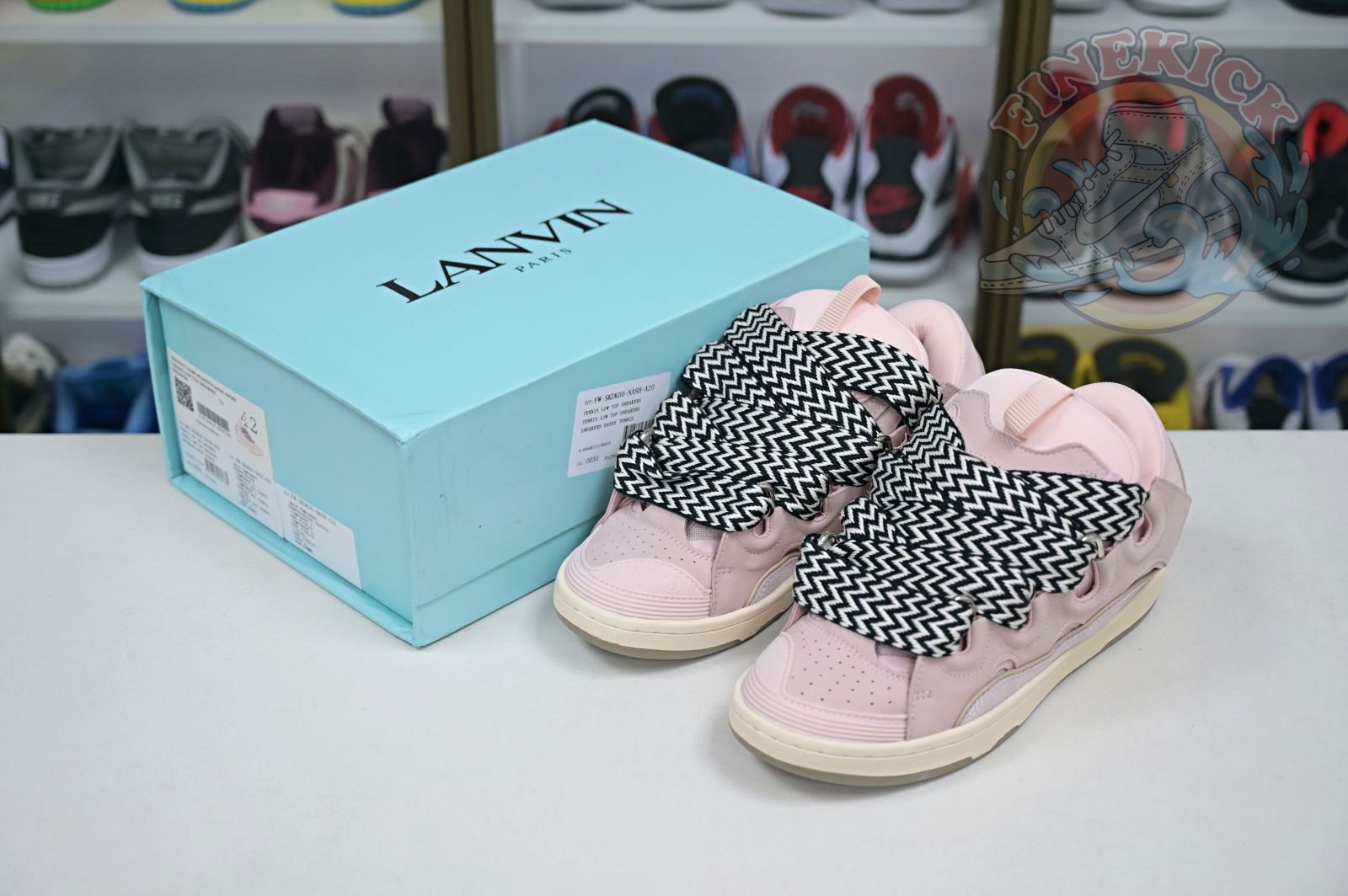 Lanv*n  Curb