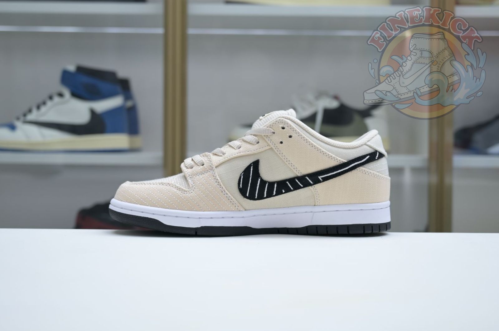 Albino & Preto x Nike Dunk SB Low Pro