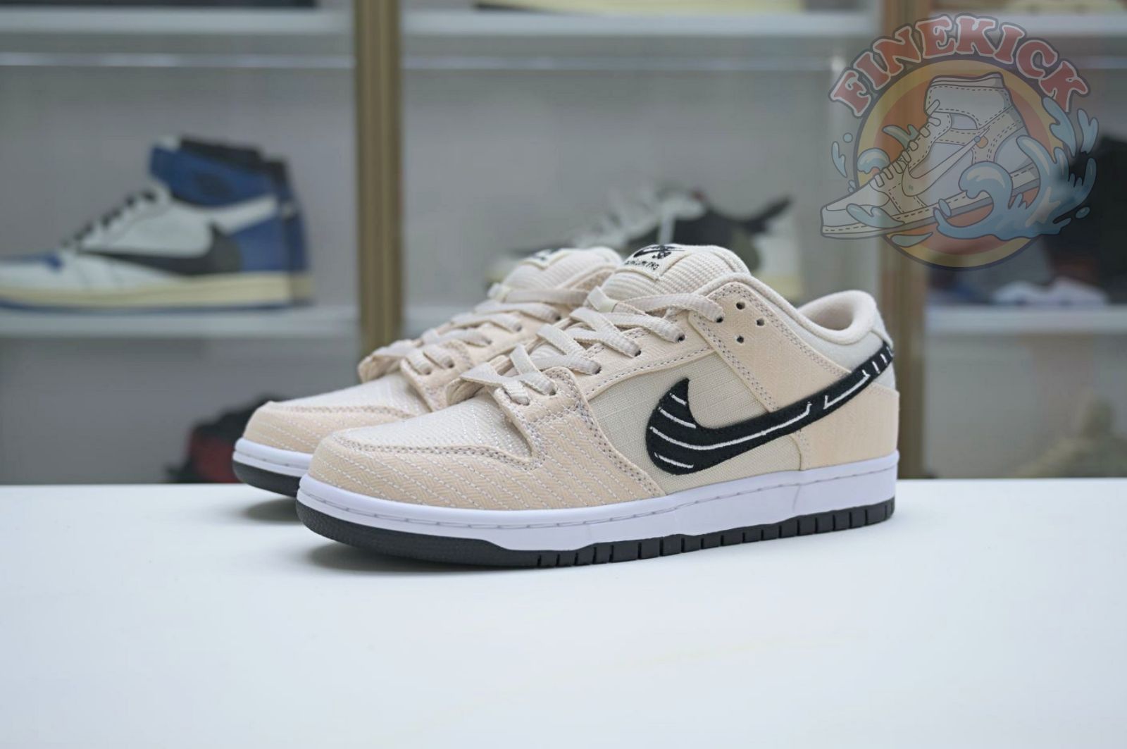 Albino & Preto x Nike Dunk SB Low Pro