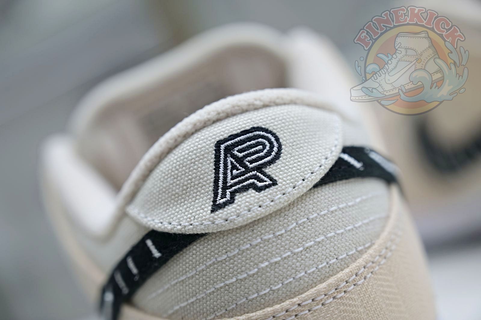 Albino & Preto x Nike Dunk SB Low Pro