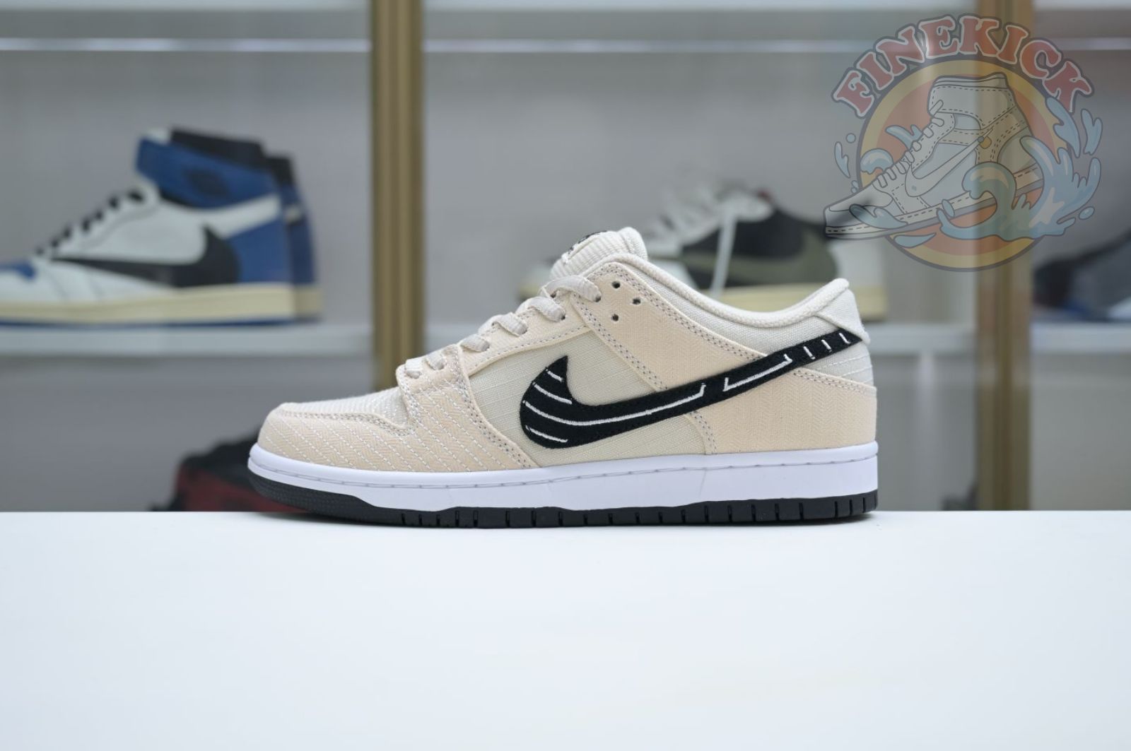 Albino & Preto x Nike Dunk SB Low Pro