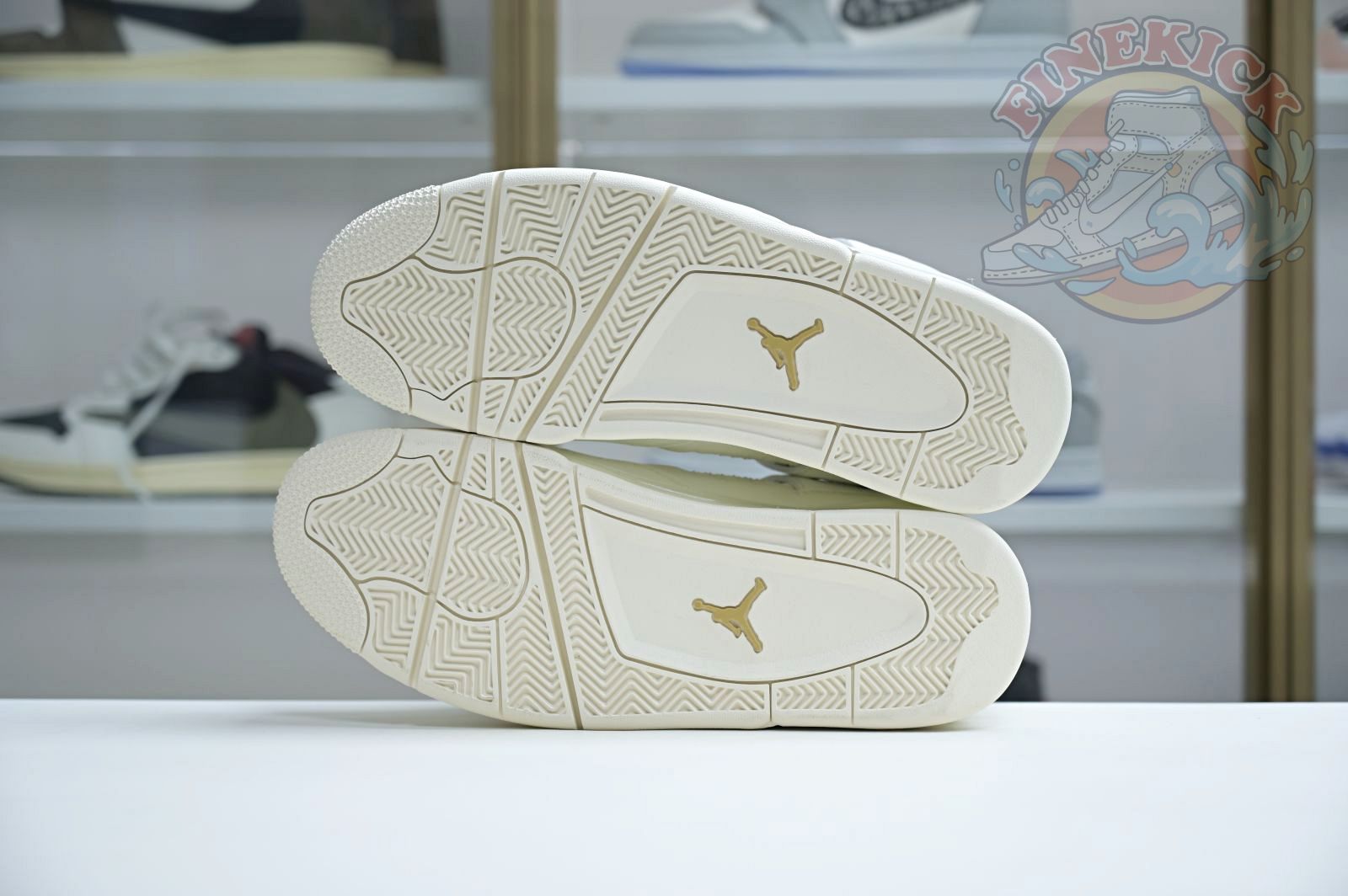Air Jordan 4